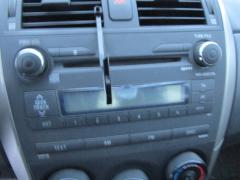 Kuva 1: radio cd dvd, Toyota Corolla 1.6 Dual VVTi -07