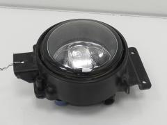 Kuva 1: sumuvalot huomiovalot (Vasen), Ford Transit 2.2L CR TC I4 DSL 125 PS