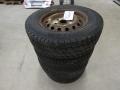 vannesarja pelti + nastat 15" 195/70 R15c Toyota Hiace  IV Umpikori 2.5 D-4D 2004 88hv 