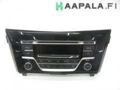 Kuva 1: radio, Nissan Qashqai (J11E) 1.3 DIG-T 2WD