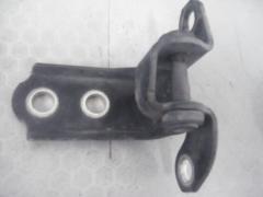 Kuva 1: oven sarana vasen taka ala, Toyota Landcruiser 4,2TD -01