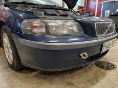 Kuva 1: puskuri etu, Volvo V70 II (SW, P80 ) 2.4 D5 2002 163hv