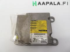 Kuva 1: air-bag keskusyksikk, Toyota Corolla E120 1.6 VVT-i 5 HB