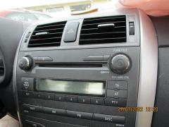 Kuva 1: radio cd dvd, Toyota Corolla 1.6 Dual VVTi -09