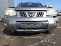 Kuva 1: puskuri etu, NISSAN X-TRAIL (T30) 2.0 4x4