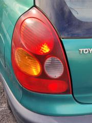 Kuva 1: takavalo vasen, Toyota Corolla Hatchback ( E11 ) 1.4 1998 86hv