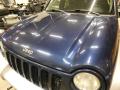 Kuva 2: konepelti, Jeep Cherokee (KJ) 2.5 CRD 4WD 2003 143hv