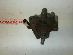 Kuva 1: ohjaustehostin pumppu 2.4TD 1998-2001, Toyota Hilux 2.4 TD 1998-2001