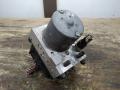 Kuva 3: abs hydraulipumppu, Toyota Corolla Verso 1.8 Sol -06 ZNR11L-GRMEKW