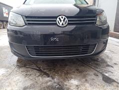 Kuva 1: puskuri etu, Volkswagen Touran 1.4 TSI CAVC