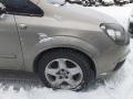 lokasuoja etu oikea  Opel Zafira -06 