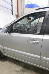 Kuva 1: vasen etuovi, KIA SORENTO I (JC) 2.5 CRDi 2008 170hv