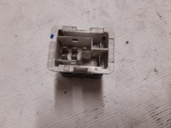 Kuva 1: lmmityslaitteen puhaltimen vastus, Opel Astra H 04-09