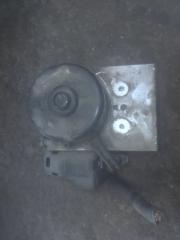 Kuva 1: abs hydraulipumppu, Volvo XC70 01->>