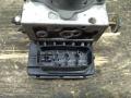 Kuva 2: abs hydraulipumppu, Toyota Corolla 1.6 Terra sedan -00 ZZE112L-AEMDKW