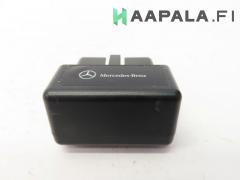 Kuva 1: bluetooth adapteri, Mercedes-Benz E 212 200 CDi Sed