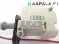 keskusl. m.pa.säil.kansi 8E0 862 153 Audi A4 (8E) 2.0i 20V Sed