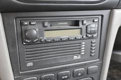 Kuva 1: radio, Daewoo EVANDA SEDAN 2.0-LF69Z1 270