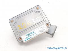 Kuva 1: ohjausboksi abs, Toyota Hiace 2,5D lyhyt -05