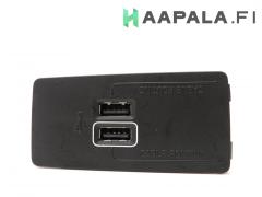 Kuva 1: usb kaksoisliitnt, Volvo S60 III T5 4WD