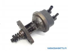 Kuva 1: polttoainepumppu mekaaninen, Peugeot 405 break gr