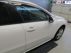 Kuva 1: oikea etuovi, Peugeot 508 1.6 THP Farm