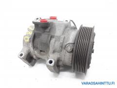 Kuva 1: ilmastoinnin kompressori, Toyota Hilux 2.5 D-4D 4x4 -06