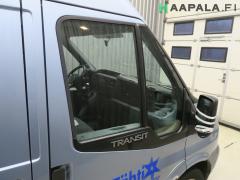 Kuva 1: ovilasi etu oikea, Ford Transit 2.2 TDCi 300M Medium Van (etuveto)