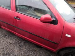 Kuva 1: oikea etuovi, Volkswagen Golf IV 1.4 5ov. -03