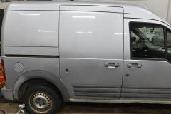 Kuva 1: ovi liukusivuovi oikea, Ford Transit Connect 1.8L Duratorq TDC