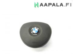 Kuva 1: air-bag kuljettajan turvatyyny, BMW E87 116i 2.0i 16V 5 HB