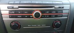 Kuva 1: radio, Mazda 3 -07