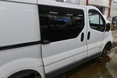 Kuva 1: ovi liukusivuovi oikea (Lasilla), Renault Trafic (II) 2009 2.5 dCi