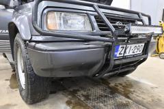 Kuva 1: puskuri etu, SUZUKI VITARA (I) 4WD 1992