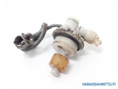 Kuva 1: vedenerotin, Toyota Landcruiser 300 3.0 D-4D 5D J120 -07