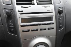 Kuva 1: radio cd dvd, Toyota Yaris (II) 2007 1.4 Diesel