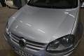 Kuva 2: konepelti, Volkswagen Golf V 1.6 2004 bensa