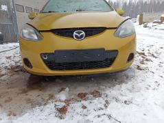 Kuva 1: puskuri etu, Mazda 2 1.4 MZR-CD