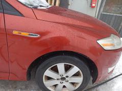 Kuva 1: lokasuoja etu oikea, Ford Mondeo 1.8 TDCI