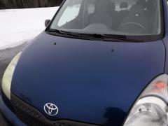 Kuva 1: konepelti, Toyota Yaris Verso 1.3 -00