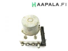 Kuva 1: abs hydraulikoneisto, Toyota Corolla E150 1.6i Valvematic