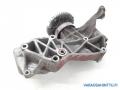 laturin kiinnike 058145521D, 058121350, 058119145 Volkswagen Passat 1,8t sedan -97