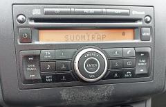 Kuva 1: radio cd, Nissan Qashqai+2 2.0 DCI 4WD