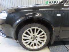 Kuva 1: lokasuoja etu vasen, Audi A4 (8E) 1.8T Sed