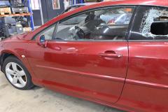 Kuva 1: vasen etuovi, Peugeot 407 2007 2.7 Diesel