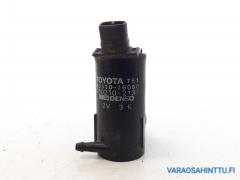 Kuva 1: tuulilasin pesimen pumppu, Toyota Landcruiser 4,2TD HDJ80 -90