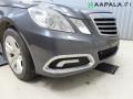 puskuri etu A 212 880 18 40 Mercedes-Benz E 212 220 CDi Sed