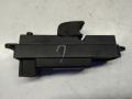 katkaisija lasinnostin oikea etuovi BP4K66370P Mazda 3 1.6 4D Hatchback -06