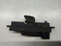 katkaisija lasinnostin oikea etuovi BP4K66370P Mazda 3 1.6 4D Hatchback -06