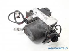 Kuva 1: abs yksikk, Subaru Forester SG 2,5